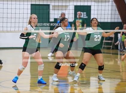 Thumbnail 2 in Oak Grove vs Glendale Adventist (CIFSS Div 10 Rnd 1 Playoff) photogallery.