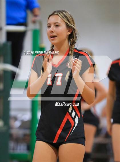 Thumbnail 2 in Oak Grove vs Glendale Adventist (CIFSS Div 10 Rnd 1 Playoff) photogallery.