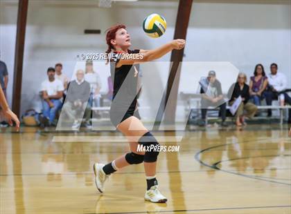 Thumbnail 3 in Oak Grove vs Glendale Adventist (CIFSS Div 10 Rnd 1 Playoff) photogallery.
