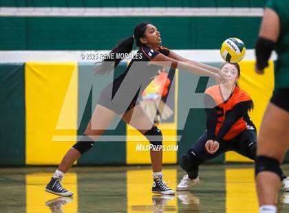 Thumbnail 2 in Oak Grove vs Glendale Adventist (CIFSS Div 10 Rnd 1 Playoff) photogallery.