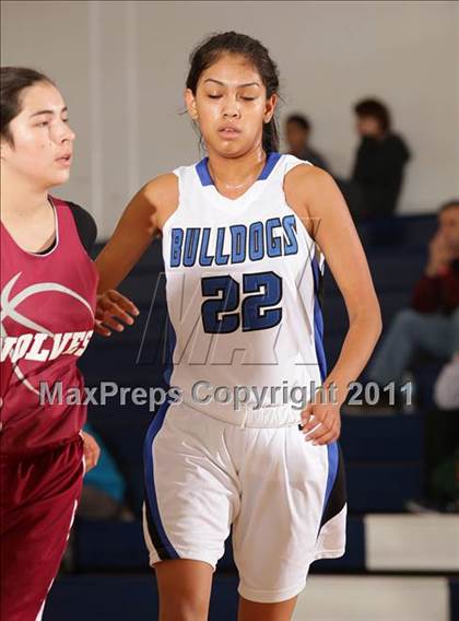 Thumbnail 3 in Van Nuys vs. Burbank (West Coast Holiday Classic) photogallery.