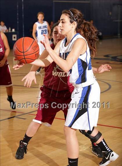 Thumbnail 2 in Van Nuys vs. Burbank (West Coast Holiday Classic) photogallery.