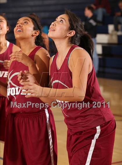 Thumbnail 2 in Van Nuys vs. Burbank (West Coast Holiday Classic) photogallery.