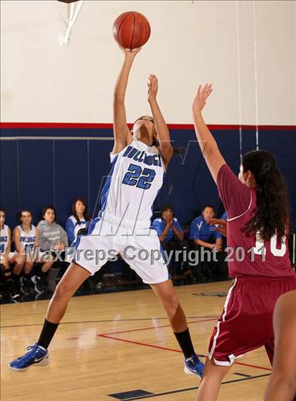 Thumbnail 2 in Van Nuys vs. Burbank (West Coast Holiday Classic) photogallery.