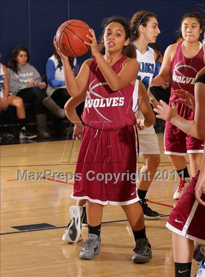 Thumbnail 3 in Van Nuys vs. Burbank (West Coast Holiday Classic) photogallery.