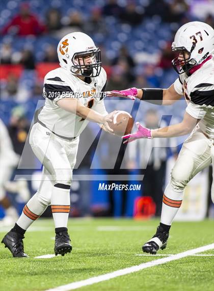 Thumbnail 3 in Southwestern vs. Wilson (Section 6 Class C Final) photogallery.