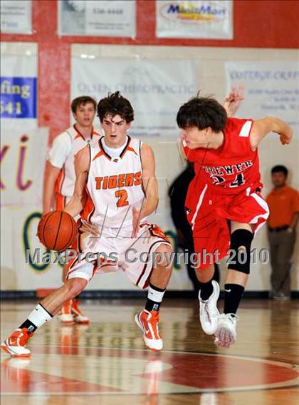 Thumbnail 1 in Brewer @ Grissom photogallery.