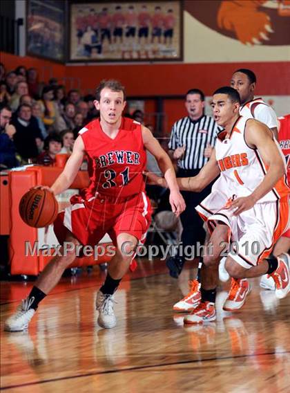 Thumbnail 1 in Brewer @ Grissom photogallery.