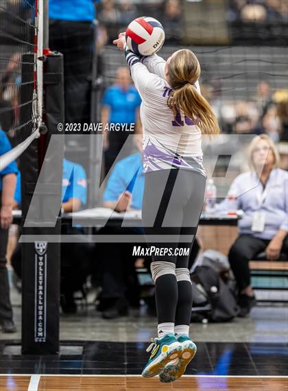 Thumbnail 2 in Green Canyon vs. Desert Hills (UHSAA 4A Semifinal) photogallery.