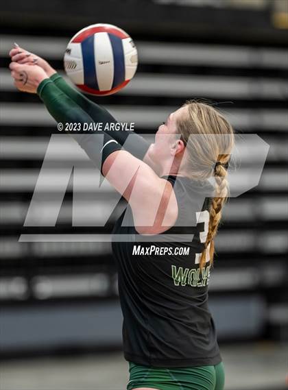 Thumbnail 2 in Green Canyon vs. Desert Hills (UHSAA 4A Semifinal) photogallery.