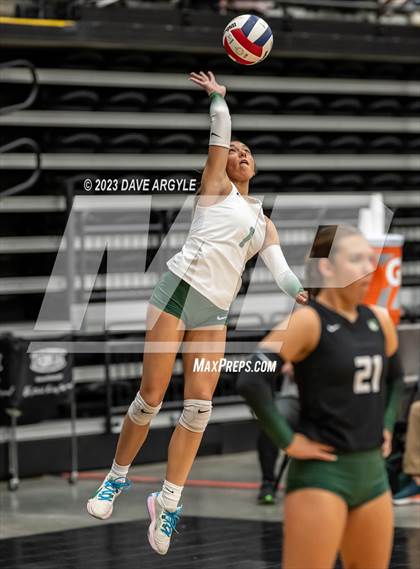 Thumbnail 2 in Green Canyon vs. Desert Hills (UHSAA 4A Semifinal) photogallery.