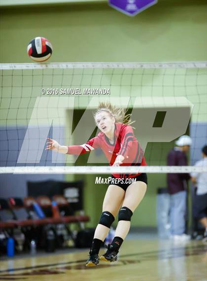 Thumbnail 3 in Venice vs Cleveland (CIF LACS Final) photogallery.