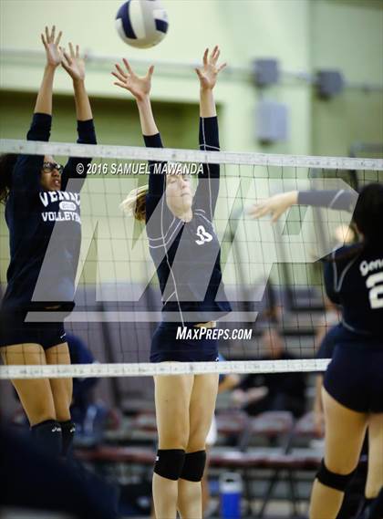 Thumbnail 3 in Venice vs Cleveland (CIF LACS Final) photogallery.