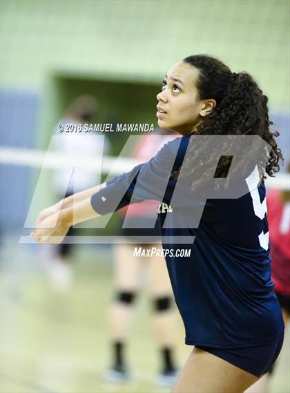 Thumbnail 3 in Venice vs Cleveland (CIF LACS Final) photogallery.