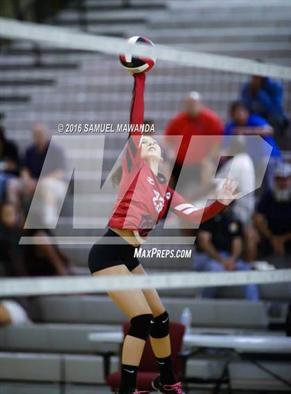 Thumbnail 1 in Venice vs Cleveland (CIF LACS Final) photogallery.
