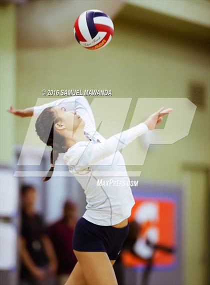 Thumbnail 3 in Venice vs Cleveland (CIF LACS Final) photogallery.