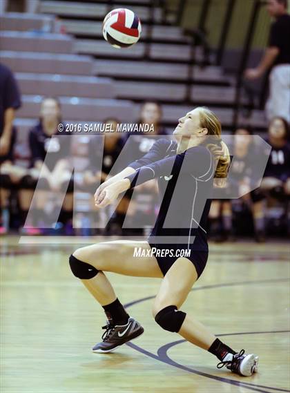 Thumbnail 3 in Venice vs Cleveland (CIF LACS Final) photogallery.