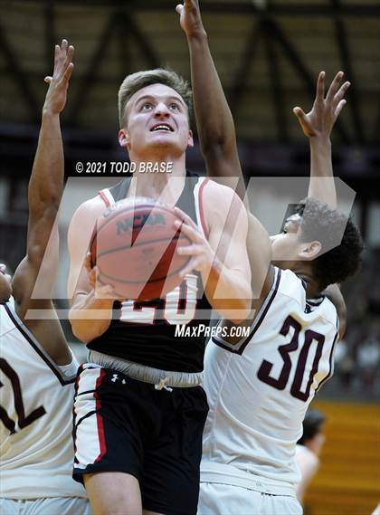 Thumbnail 3 in Cherokee @ Dobyns-Bennett photogallery.