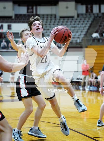 Thumbnail 1 in Cherokee @ Dobyns-Bennett photogallery.
