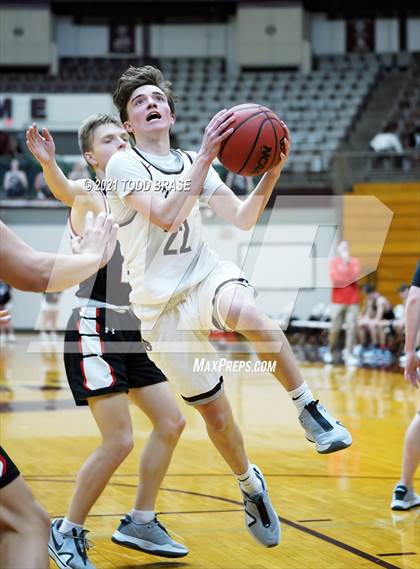 Thumbnail 2 in Cherokee @ Dobyns-Bennett photogallery.