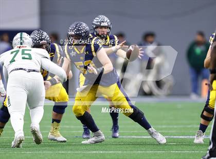 Thumbnail 3 in Highland Park vs. Reedy (UIL 5A D1 Football Regional) photogallery.