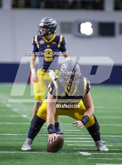 Thumbnail 1 in Highland Park vs. Reedy (UIL 5A D1 Football Regional) photogallery.