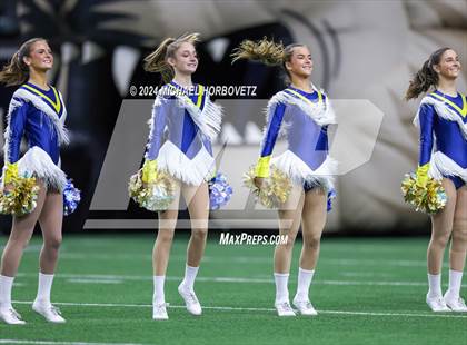 Thumbnail 3 in Highland Park vs. Reedy (UIL 5A D1 Football Regional) photogallery.