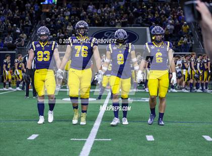 Thumbnail 2 in Highland Park vs. Reedy (UIL 5A D1 Football Regional) photogallery.