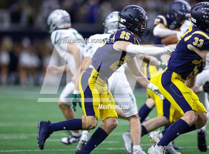 Thumbnail 2 in Highland Park vs. Reedy (UIL 5A D1 Football Regional) photogallery.