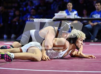 Thumbnail 3 in UIL 5A Championship Finals 150-285lb photogallery.
