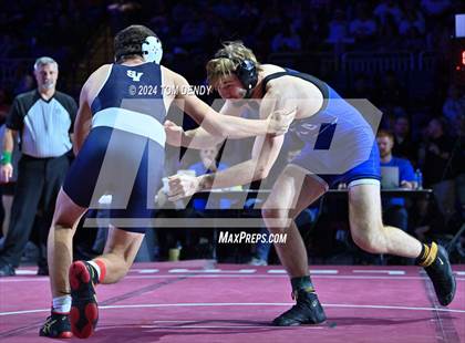Thumbnail 2 in UIL 5A Championship Finals 150-285lb photogallery.