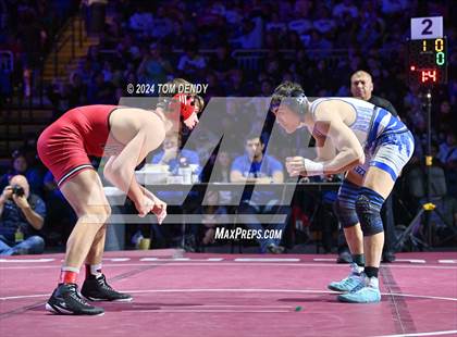 Thumbnail 2 in UIL 5A Championship Finals 150-285lb photogallery.