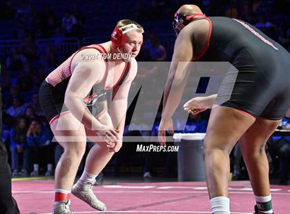 Thumbnail 1 in UIL 5A Championship Finals 150-285lb photogallery.