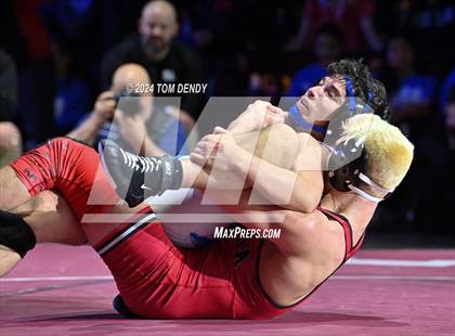 Thumbnail 2 in UIL 5A Championship Finals 150-285lb photogallery.