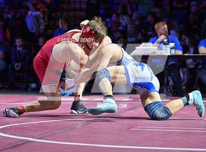 Thumbnail 2 in UIL 5A Championship Finals 150-285lb photogallery.
