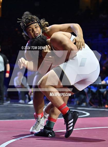 Thumbnail 3 in UIL 5A Championship Finals 150-285lb photogallery.