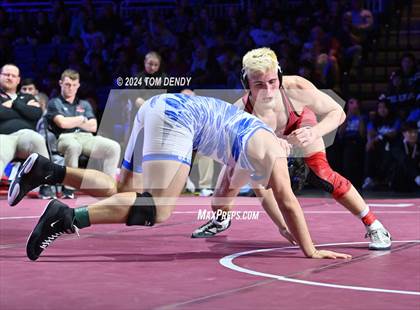 Thumbnail 3 in UIL 5A Championship Finals 150-285lb photogallery.