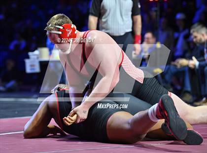 Thumbnail 1 in UIL 5A Championship Finals 150-285lb photogallery.