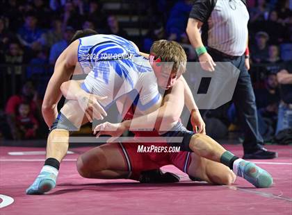 Thumbnail 3 in UIL 5A Championship Finals 150-285lb photogallery.
