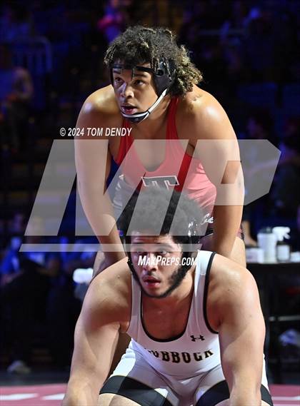 Thumbnail 3 in UIL 5A Championship Finals 150-285lb photogallery.