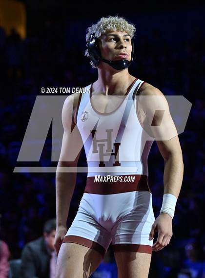 Thumbnail 3 in UIL 5A Championship Finals 150-285lb photogallery.