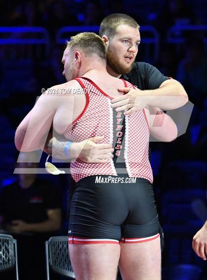 Thumbnail 2 in UIL 5A Championship Finals 150-285lb photogallery.
