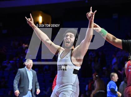 Thumbnail 3 in UIL 5A Championship Finals 150-285lb photogallery.