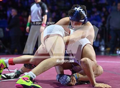 Thumbnail 2 in UIL 5A Championship Finals 150-285lb photogallery.