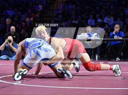 Thumbnail 2 in UIL 5A Championship Finals 150-285lb photogallery.