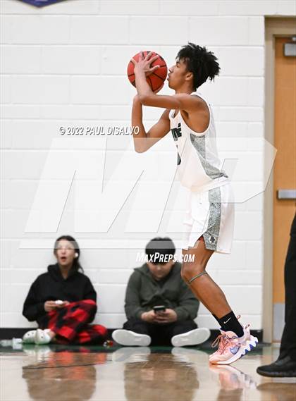Thumbnail 3 in Valor Christian vs. Fossil Ridge (Tip-Off Classic) photogallery.