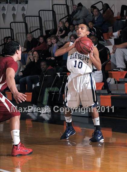 Thumbnail 2 in McClatchy vs. Elk Grove (MLK Jr. Camillia Classic) photogallery.