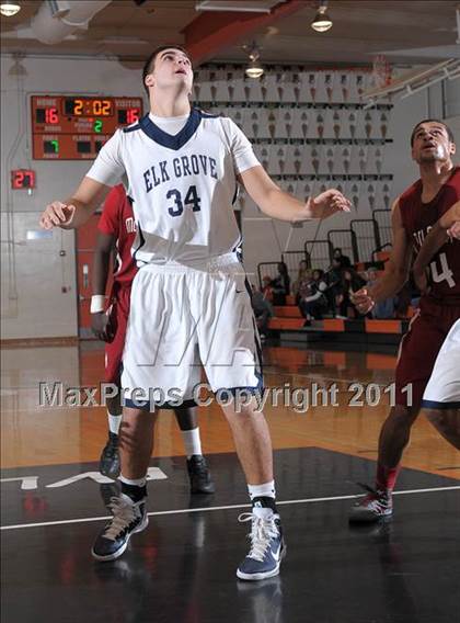 Thumbnail 3 in McClatchy vs. Elk Grove (MLK Jr. Camillia Classic) photogallery.