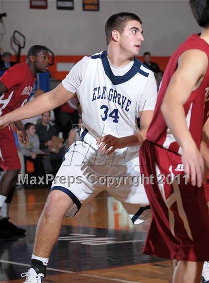 Thumbnail 3 in McClatchy vs. Elk Grove (MLK Jr. Camillia Classic) photogallery.