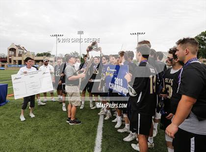 Thumbnail 2 in Islip vs. Westhill (NYSPHSAA Class C Final) photogallery.